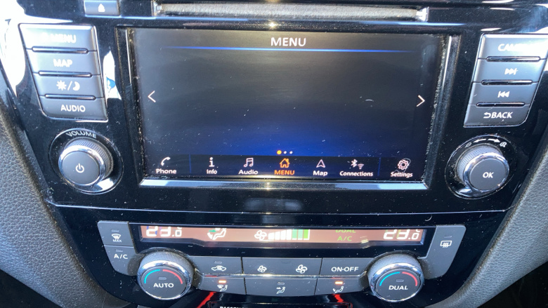 Nissan Qashqai 1.3 DiG-T Acenta Premium 5dr Petrol Hatchback